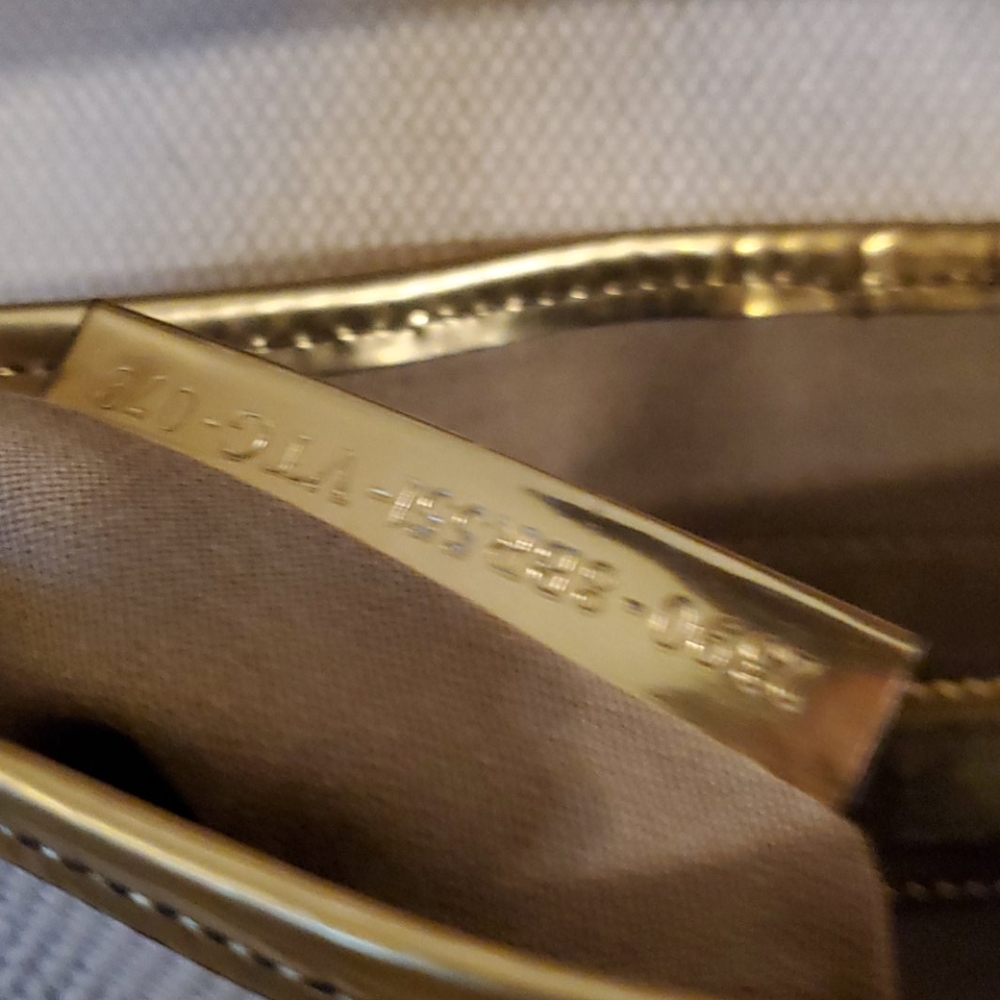 Authentic Fendi Bi Bis Gold creme - Picture 5 of 10